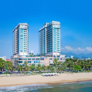 diamond-bay-hotel.nhatrangbesthotels.com/